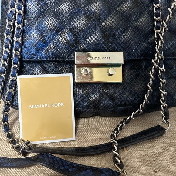 Blue/black python print handbag - Picture 7 of 9